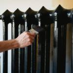 découvrez comment choisir la meilleure peinture pour radiateur en fonte afin d'assurer une résistance optimale à la chaleur et prolonger la durée de vie de vos appareils.